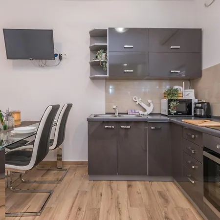 1 Bedroom In *